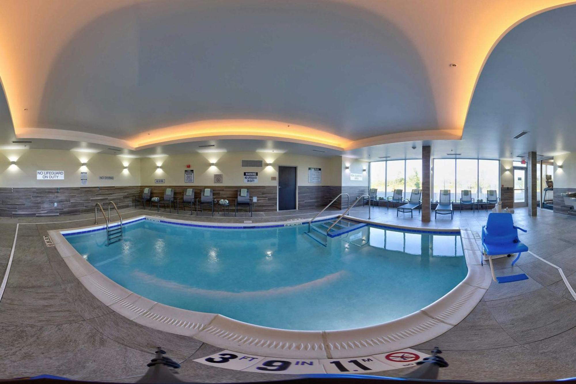 Fairfield Inn & Suites By Marriott Milwaukee ブルックフィールド エクステリア 写真