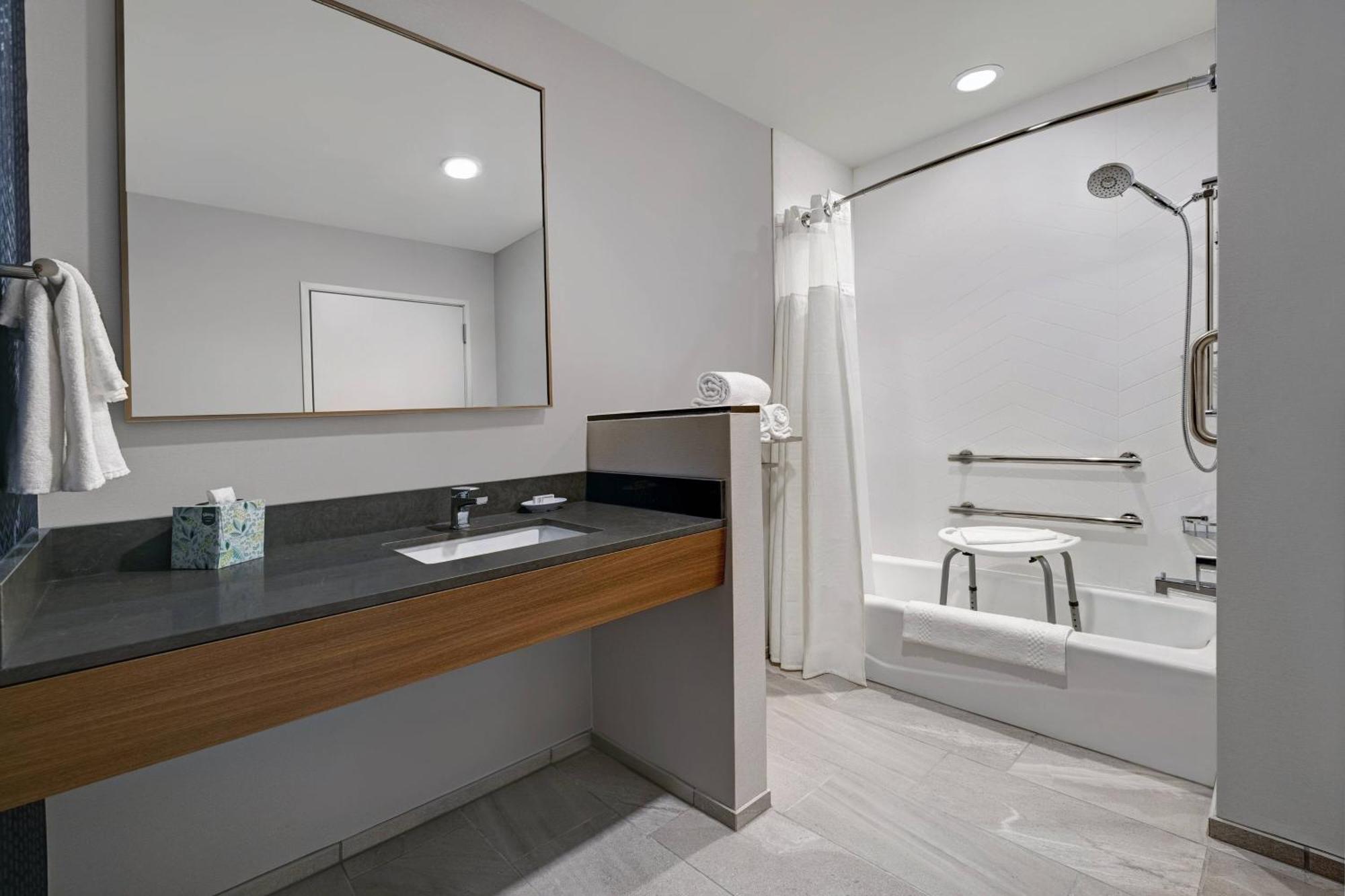 Fairfield Inn & Suites By Marriott Milwaukee ブルックフィールド エクステリア 写真