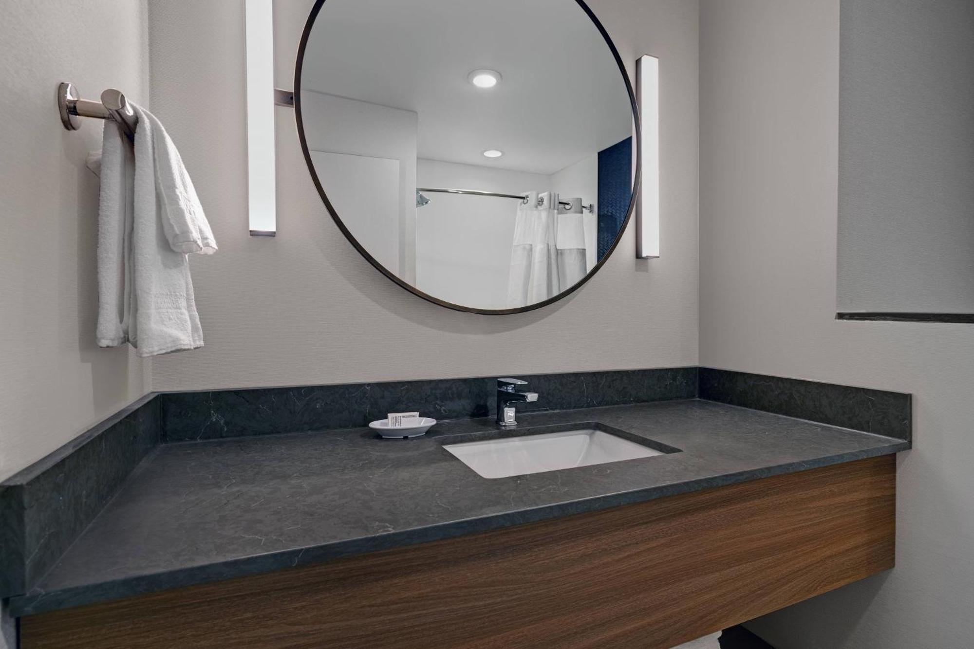 Fairfield Inn & Suites By Marriott Milwaukee ブルックフィールド エクステリア 写真
